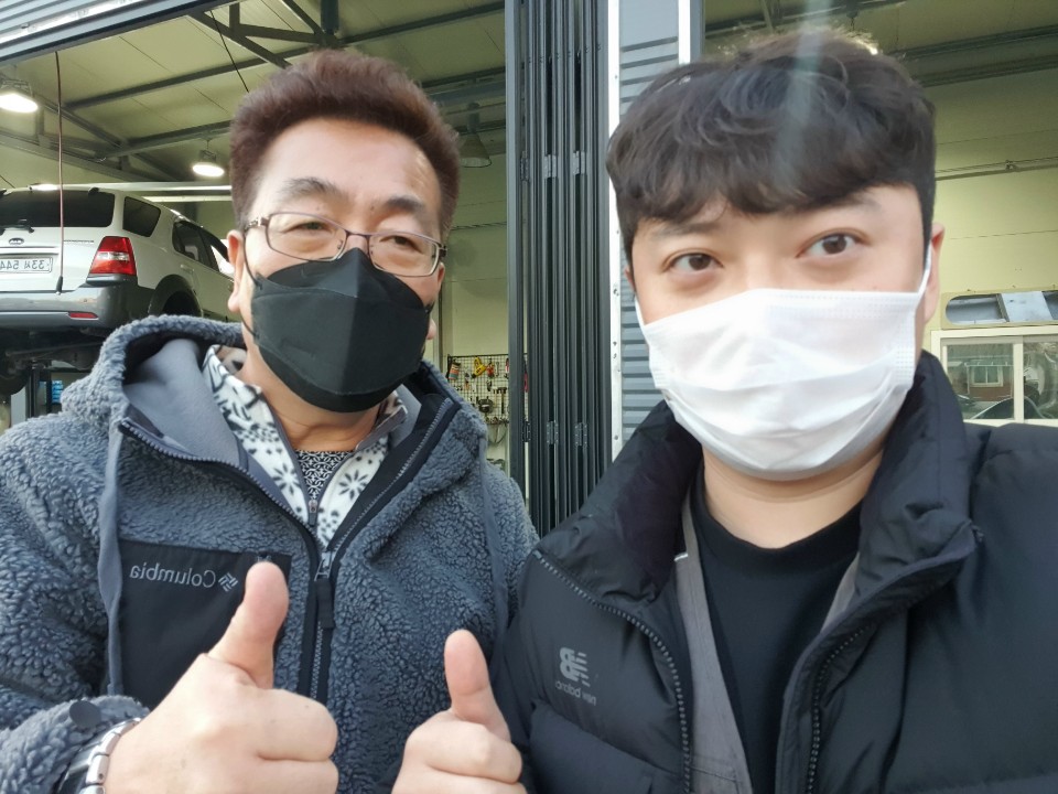 공부 열심히 하고 오신 고객님의 벤츠 C클래스 중고차 안전한 구매 후기