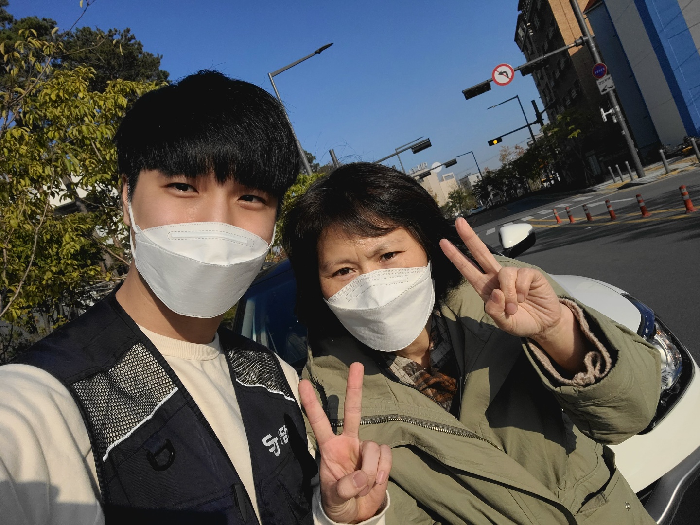 사랑하는 딸의 첫차로 선택된 쌍용 티볼리 에어 중고차 구매 후기