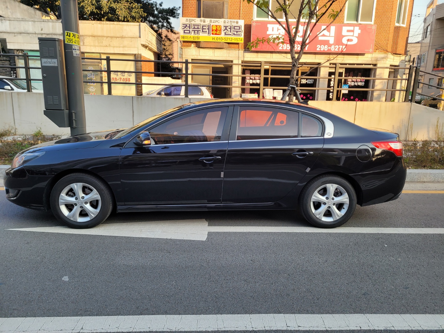 w92im5sf06t.jpg