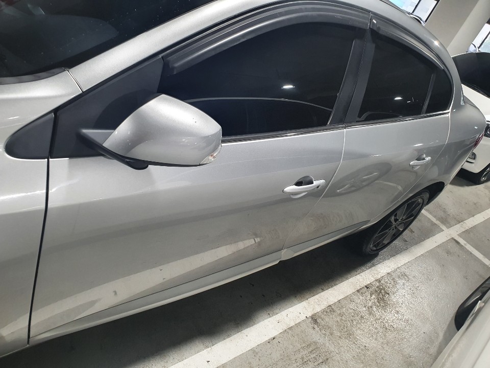 4h51t9ql9773.jpg