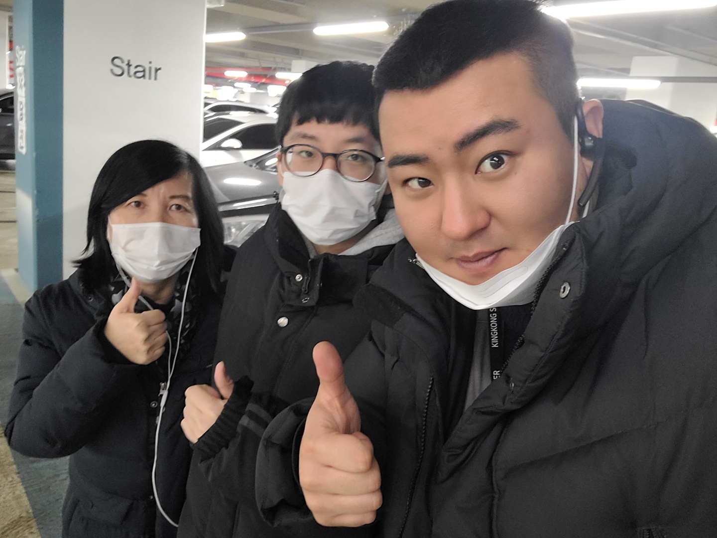 학원에서 사용할 카니발R 중고차 안전한 것으로~