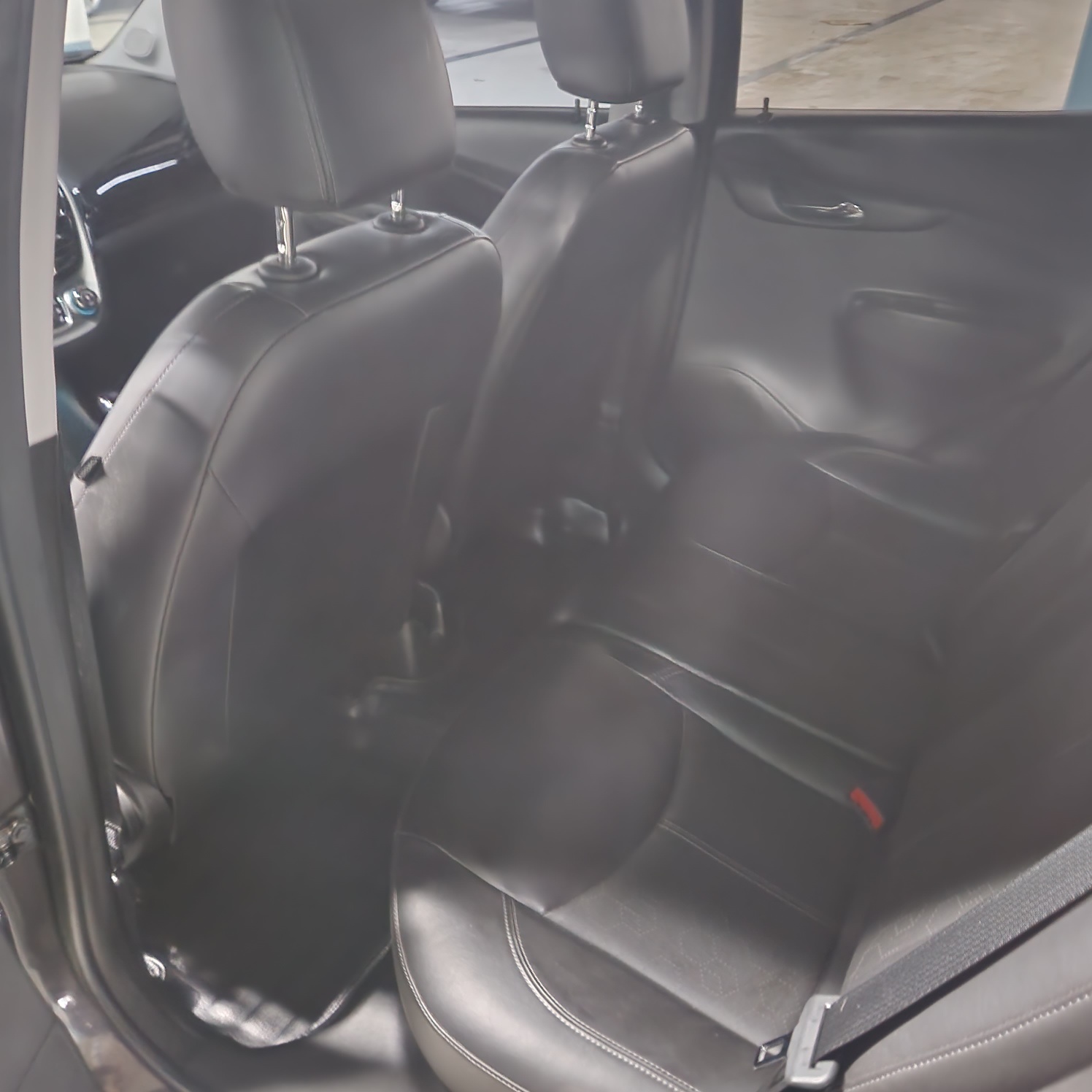 54sa123r8wlr.jpg