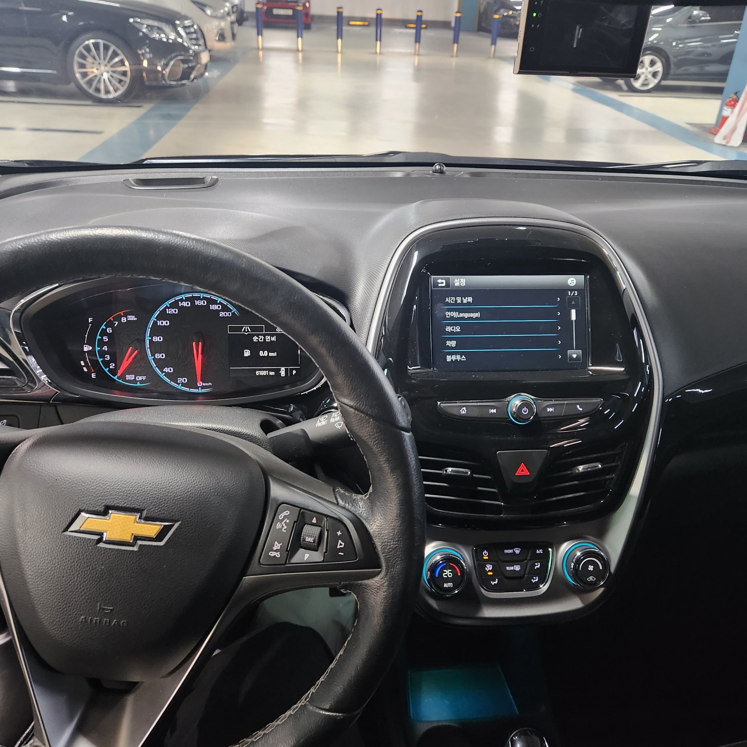 e7o92q28rv3.jpg