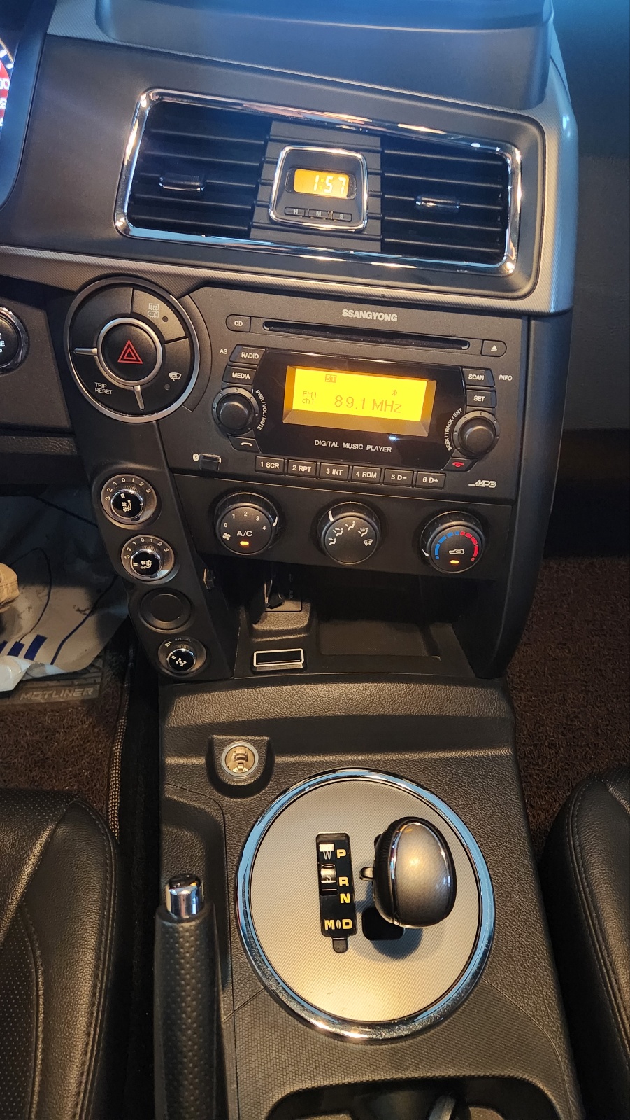 47jr7t8vh2fr902496.jpg