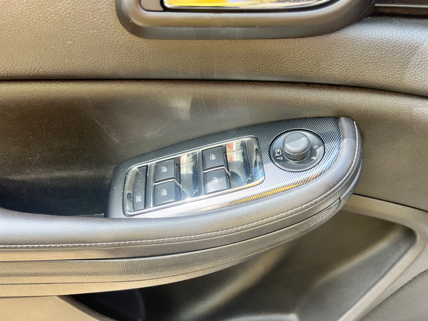 6av50si5lbww261911.jpg
