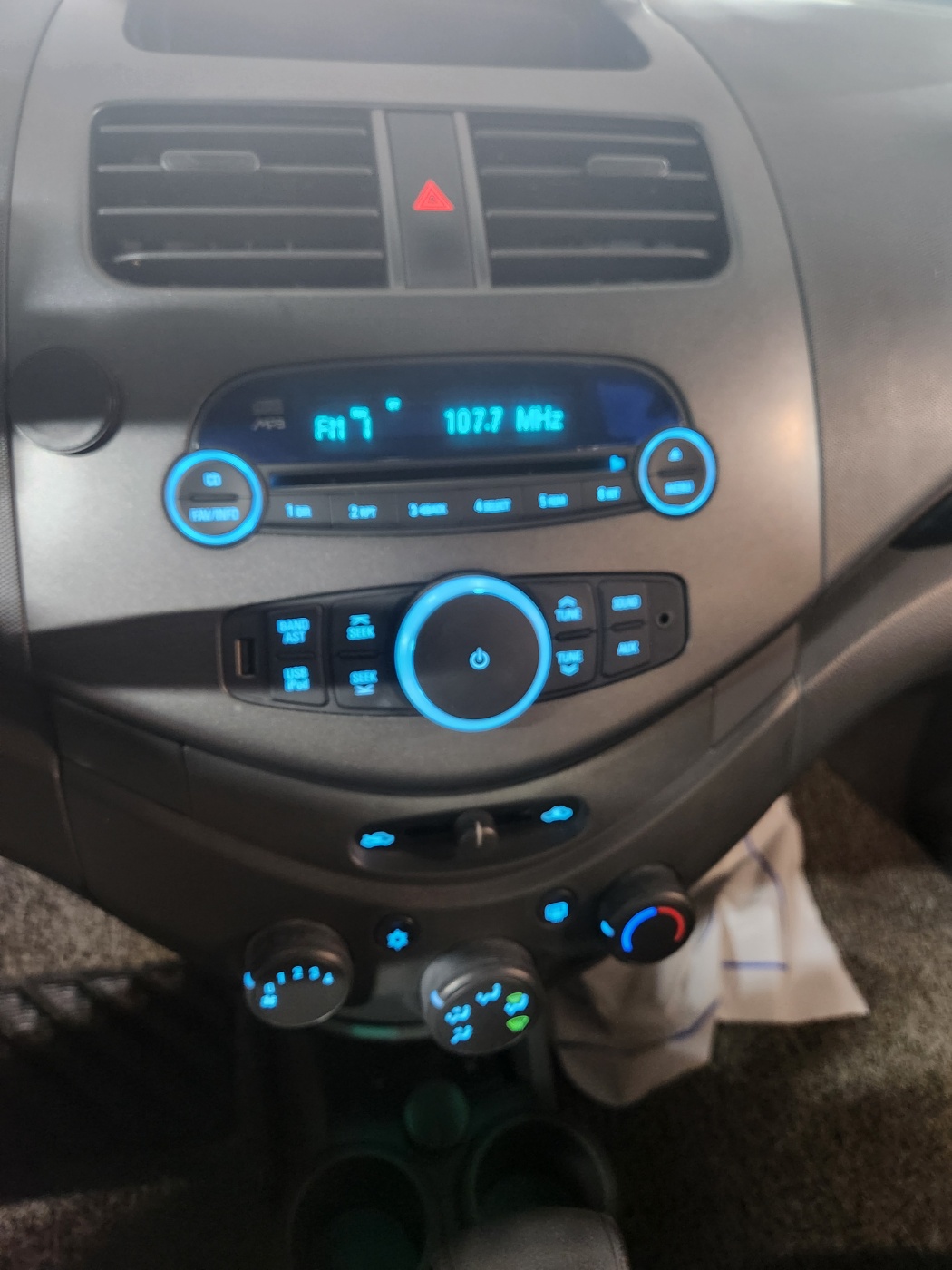 7043jxn6mimw591171.jpg