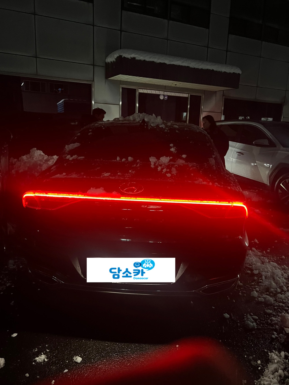 22b4f0vl57jx395587.jpg