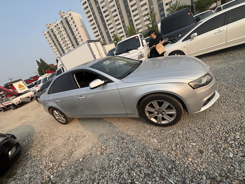 3830ekrdu3qx648931.jpg