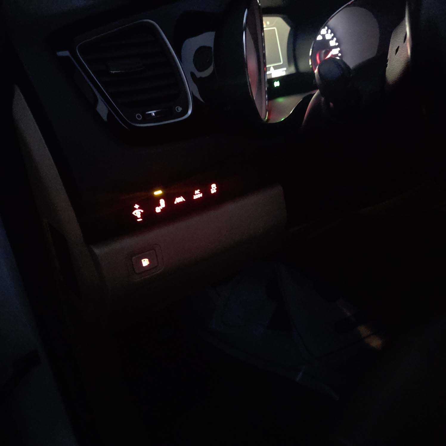 5hi4yi6dg27q430743.jpg